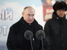 Züqanov 15 dərəcə şaxtada papaqsız danışan Putinin səhhətindən narahatdır - \"Qamçılamaq lazımdır\"