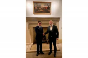 Hikmət Hacıyev Rişi Sunakın müşaviri ilə gör üşdü 