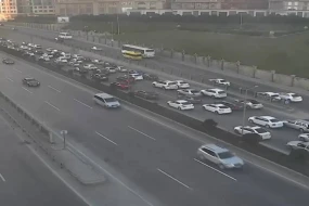 Bakıda sıxlıq olan yollar - SİYAHI