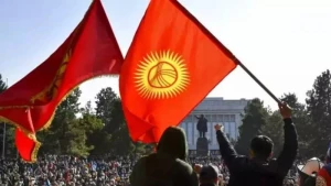 Qırğızıstan bayrağı dəyişir - Qanun layihəsi qüvvəyə mindi