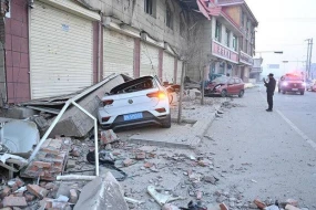 Çində baş vermiş dəhşətli zəlzələdə ölənlərin sayı açıqlandı
