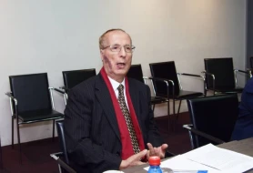 Maşallah Rəzmi təltif edildi 