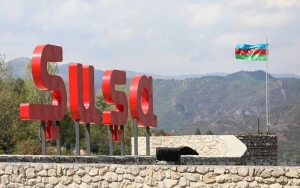 Forumunun iştirakçıları Şuşaya çatıblar