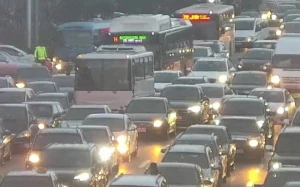Bakının bir sıra yollarında sıxlıq var - SİYAHI