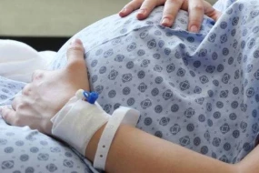 Azərbaycanda doğuş zamanı ana ÖLDÜ