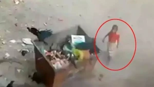 Zibildən yemək yığan qız həyatını itirdi