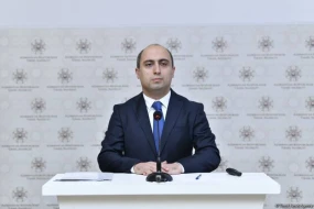 “Tədris müddətinin artırılması müzakirə olunmalıdır” - Emin Əmrullayev