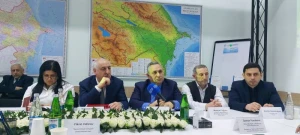 \"Qanlı Göl\" ətrafında həyata keçiriləcək layihənin ətraf mühitə təsirləri müzakirə olundu - FOTOLAR