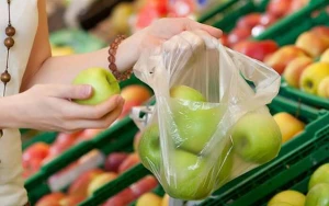 Marketlərdə bu tarixdən polietilen torbalar pullu olacaq