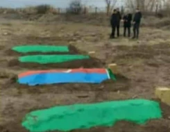 Dünən qəzada həlak olan ailə dəfn olundu