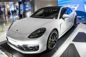 Tam yeni \"Porsche\" onda biri qiymətinə SATIŞA ÇIXARILDI