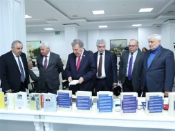 Kamal Abdullanın kitab təqdimatı keçirildi - FOTOLAR