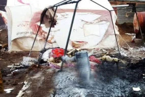 Xoy şəhərində zərərçəkmiş insanların sığındığı çadır yanaraq kül oldu - FOTO