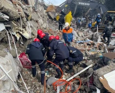 FHN-in xilasediciləri 37 nəfəri dağıntılar altından sağ çıxarıb - YENİLƏNDİ (VİDEO)