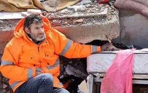 “Qızımı xilas etmək üçün yalın əllərimlə qazdım” - O fotodakı ata danışdı (FOTO)