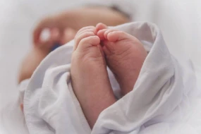 Minlərlə insan bu körpəni övladlığa götürmək istəyir - FOTO