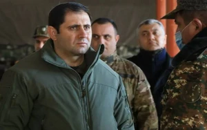 Ermənistanın müdafiə naziri istefa verəcək