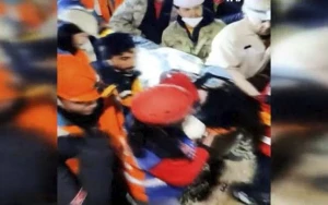 Dağıntılar altından 142 saat sonra çıxarılan müəllimin ilk istəyi çay oldu - VİDEO