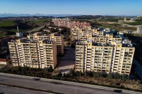 Türkiyədə zəlzələ bölgəsindəki bu binalar salamat qaldı - FOTO