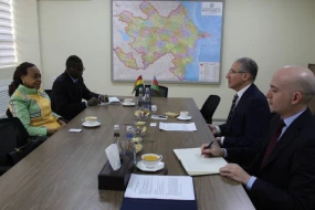 Muxtar Babayev Qana Respublikasının səfiri ilə görüşdü