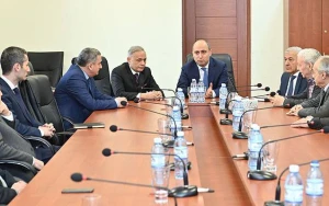 Yeni rektoru kollektivə nazir təqdim etdi - FOTO