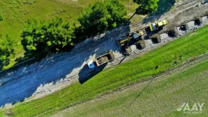 Ağsuda 12 yaşayış məntəqəsini birləşdirən yol yenidən qurulur - VİDEO/FOTO