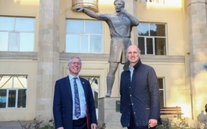 Ferqus Ould Tofiq Bəhramovun abidəsini ziyarət etdi