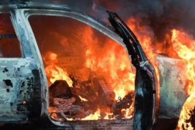 Bakıda \"Hyundai\" yandı