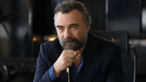 Məşhur aktyora qarşı dələduzluq - FOTO