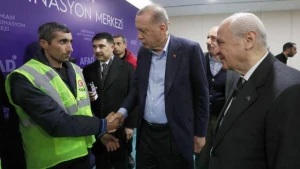 Ərdoğan yardımı ilə gündəm olan Sərvərlə görüşdü