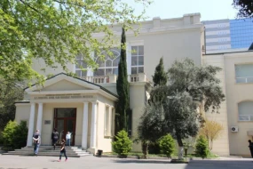 Nazir yüksək vəzifəli məmuru işdən çıxardı