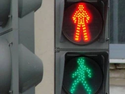 Ağcabədidə yolu keçən qocanı avtomobil vurdu