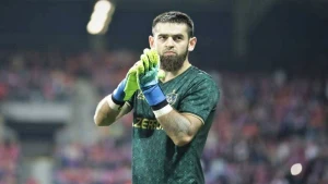 \"Qarabağ\" millinin qapıçısı ilə müqaviləni yenilədi