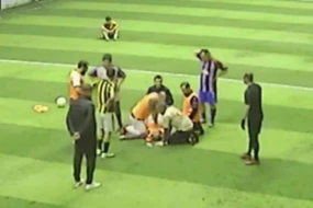 Futbol oynayan zaman ürək tutmasından dünyasını dəyişdi - VİDEO