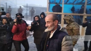 Kömək istəyən erməni Rusiya sülhməramlılarına təhvil verildi - FOTO