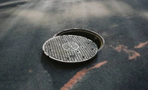 Kanalizasiya qapaqlarına qənim kəsilən şəxs saxlanıldı