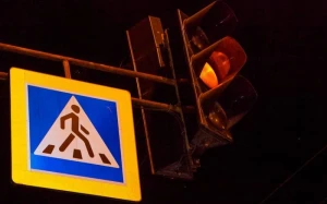 Yolu keçmək istəyən piyadanı   maşın vurdu