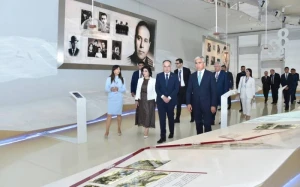 Albaniya Prezidenti və xanımı Heydər Əliyev Mərkəzində