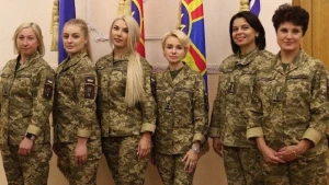 Cəbhədə döyüşən Ukraynanın qadın əsgərləri - FOTO