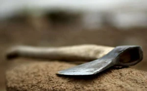 Abşeronda qohumlarının balta ilə hücumuna məruz qalan ailənin üçüncü üzvü də ÖLDÜ