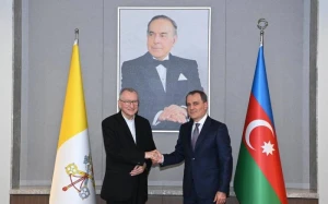 Ceyhun Bayramov  Pietro Parolin ilə görüşdü