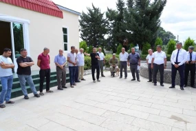 Eyni küçənin sakinləri müxtəlif müraciətlərlə “Səyyar qəbul otağı”nda - FOTO