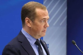 “Üçüncü dünya müharibəsi getdikcə yaxınlaşır” - Medvedev