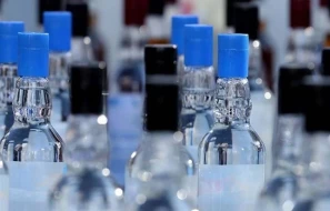 Bakıda saxta içki ƏMƏLİYYATI: Dəstə ələ keçirildi - FOTO/VİDEO