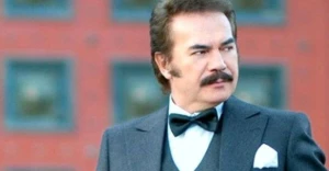 Orhan Gencebay gəmidən yıxıldı, xəstəxanaya yerləşdirildi - FOTO