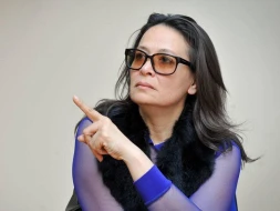 \"Mən ölsəm ölümün üstünə gəlmə!\" - Əməkdar artist qızından imtina etdi