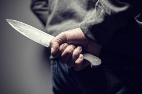 Bakıda çimərlikdə gənc oğlan bıçaqlandı