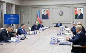 Əli Əsədov İqtisadi Şuranı TOPLADI