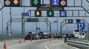 Krım körpüsündə PARTLAYIŞ: Ölənlər var