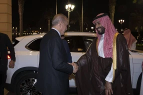 Ərdoğan vəliəhd şahzadəyə \"Togg\" hədiyyə etdi - FOTO
